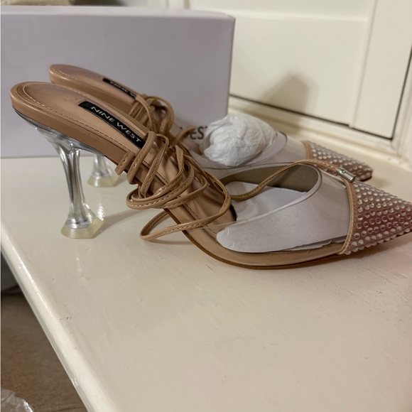 Nine West HAINA3 Heels!!! - Picture 2 of 9